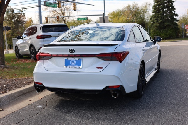 2020 Toyota Avalon XSE TRD photo 3