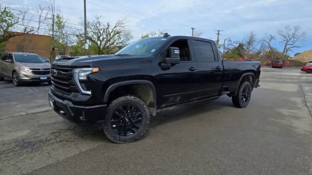 2025 Chevrolet Silverado 2500HD High Country photo 44