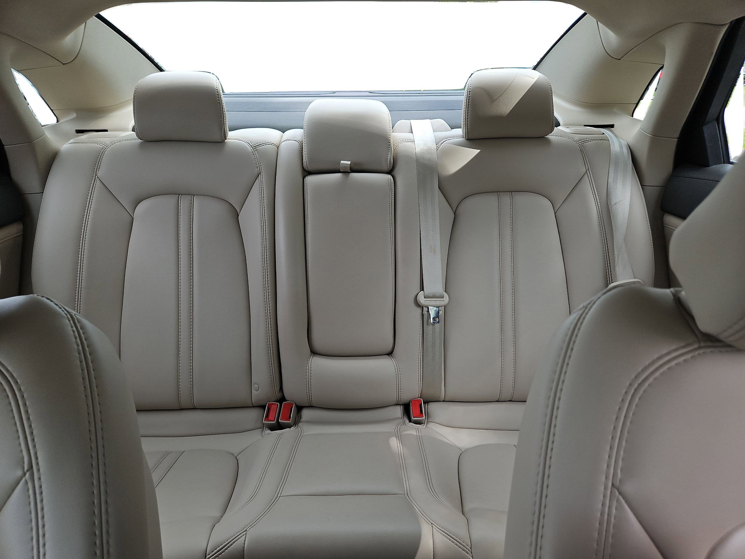 2020 Lincoln MKZ Standard photo 13