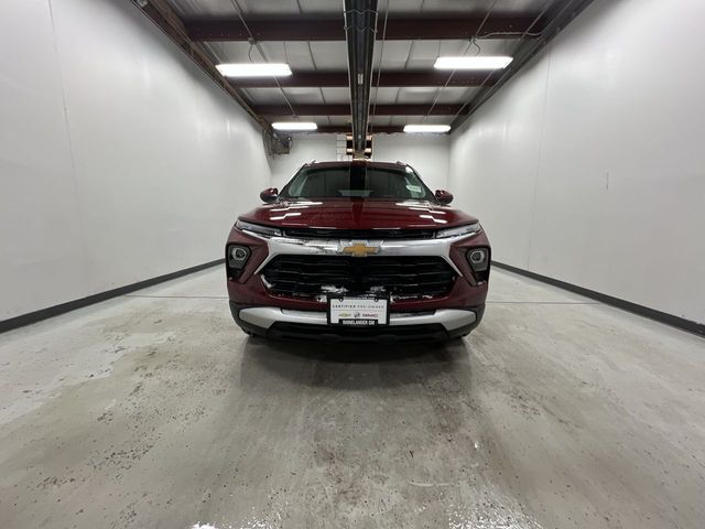 2025 Chevrolet Trailblazer LT photo 3