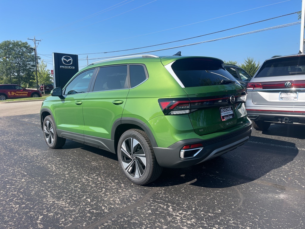 2025 Volkswagen Taos SE photo 3