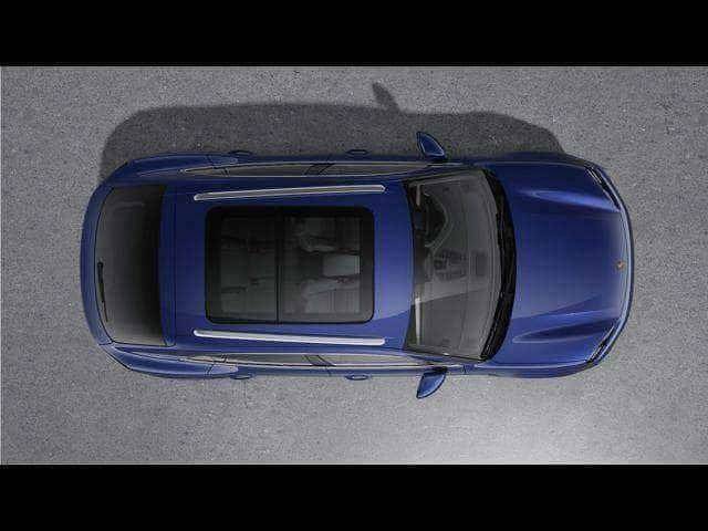 2025 Porsche Macan Electric photo 4