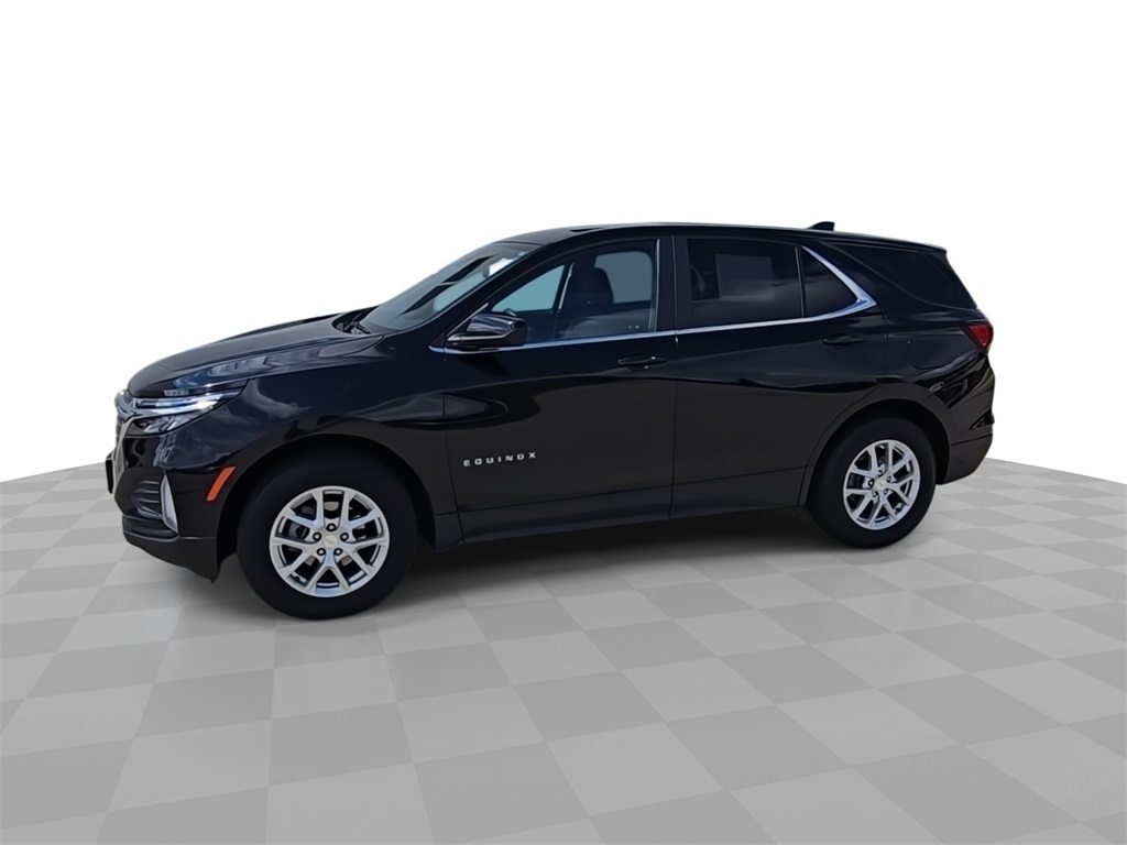 2022 Chevrolet Equinox LT photo 2