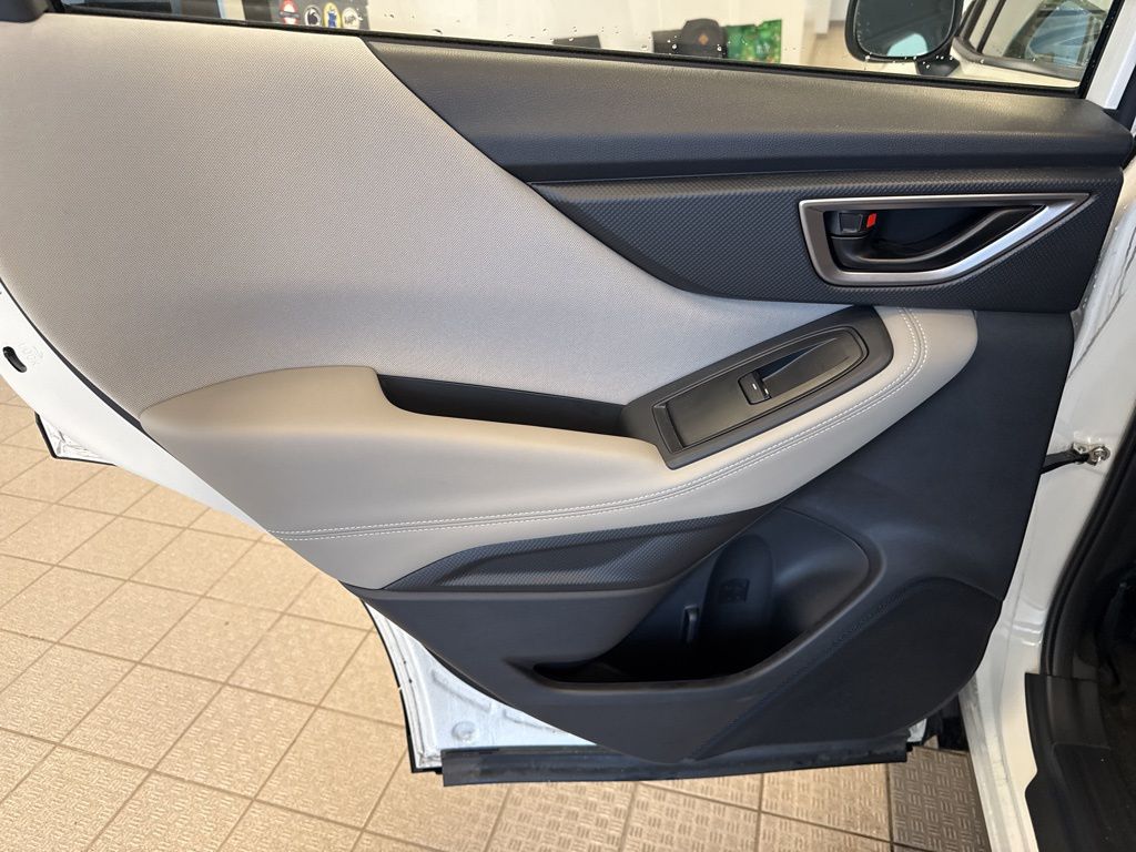 2022 Subaru Forester Base photo 15