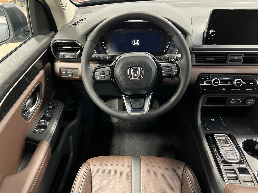 2025 Honda Pilot Elite photo 14