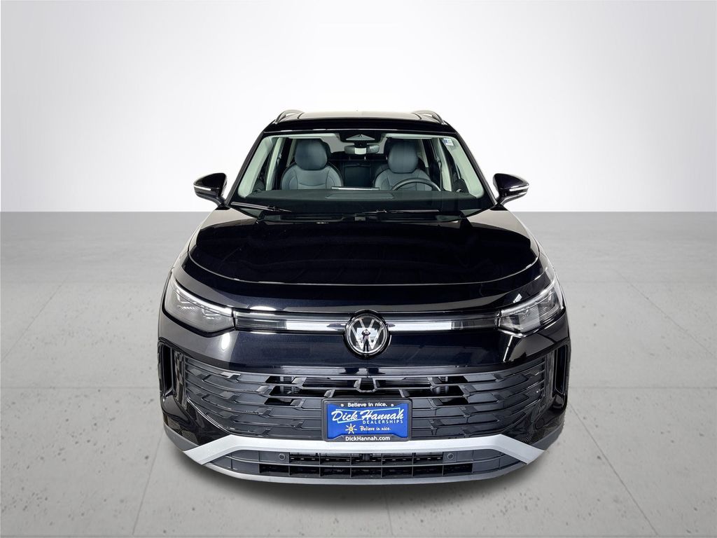 2026 Volkswagen Tiguan SE photo 3