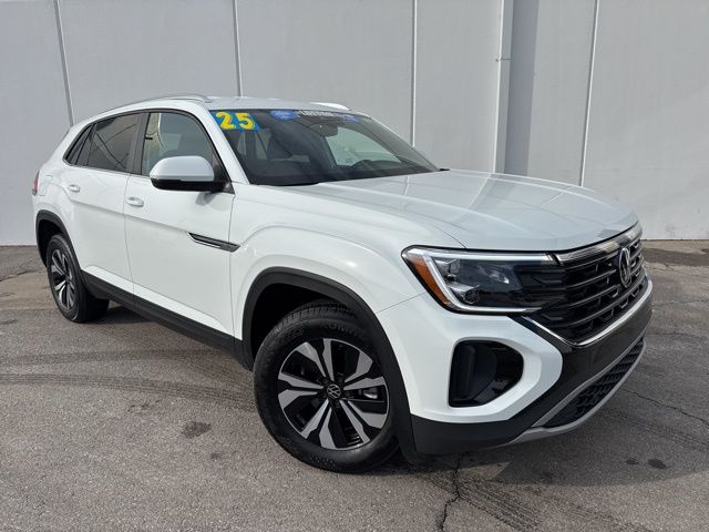Used 2025 Volkswagen Atlas Cross Sport SE with VIN 1V2LE2CA6SC215817 for sale in Kansas City