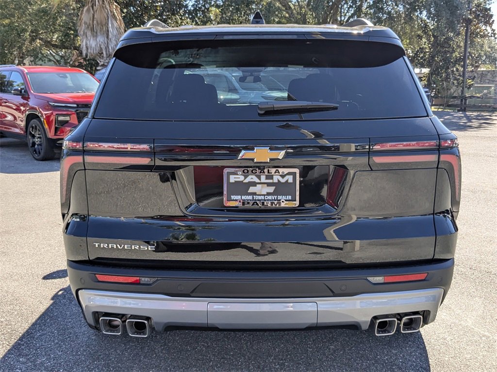 2026 Chevrolet Traverse photo 2