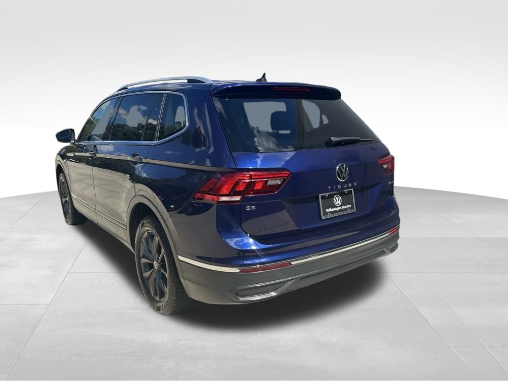 2022 Volkswagen Tiguan SE photo 4