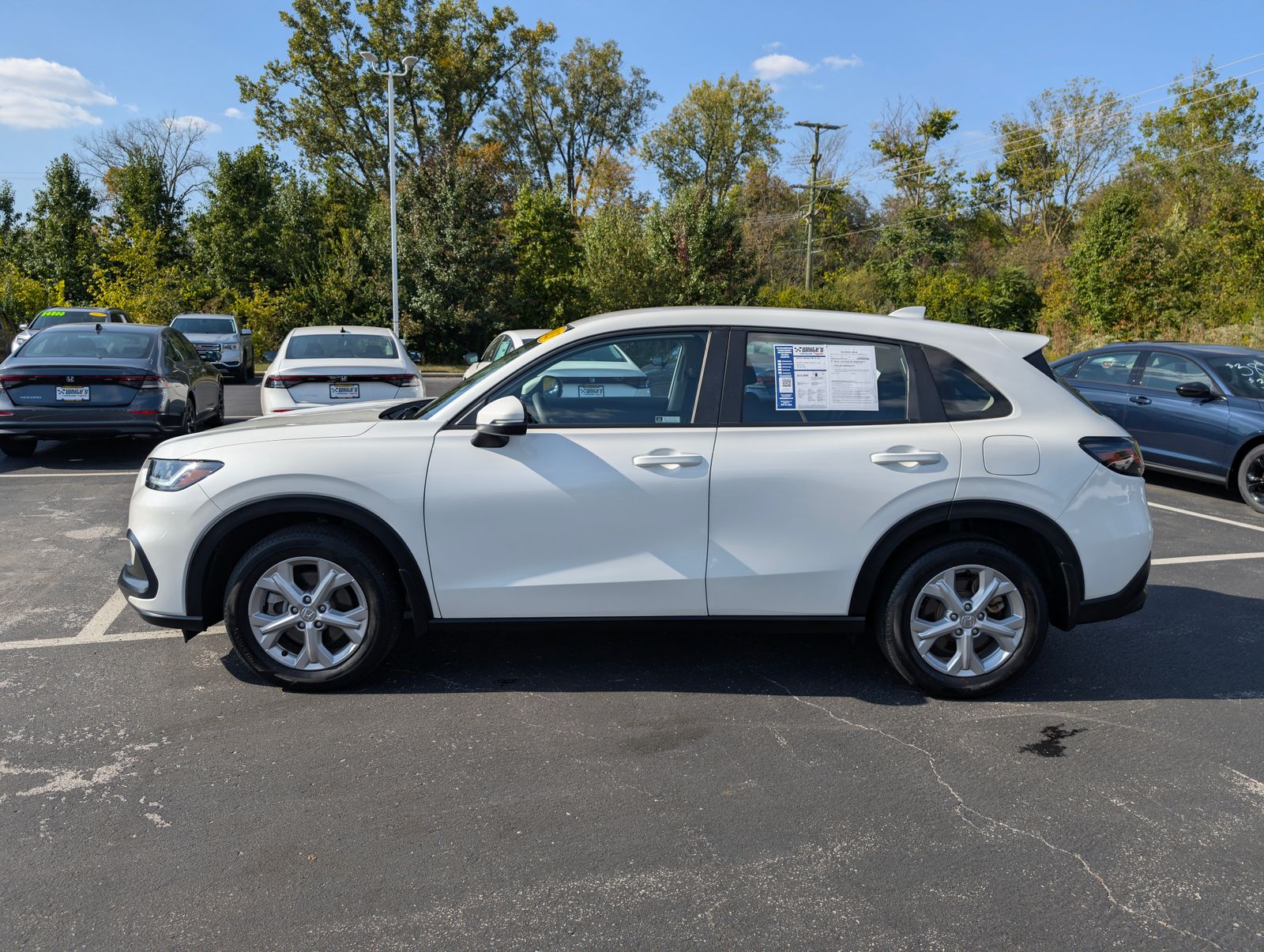 2023 Honda HR-V LX photo 3