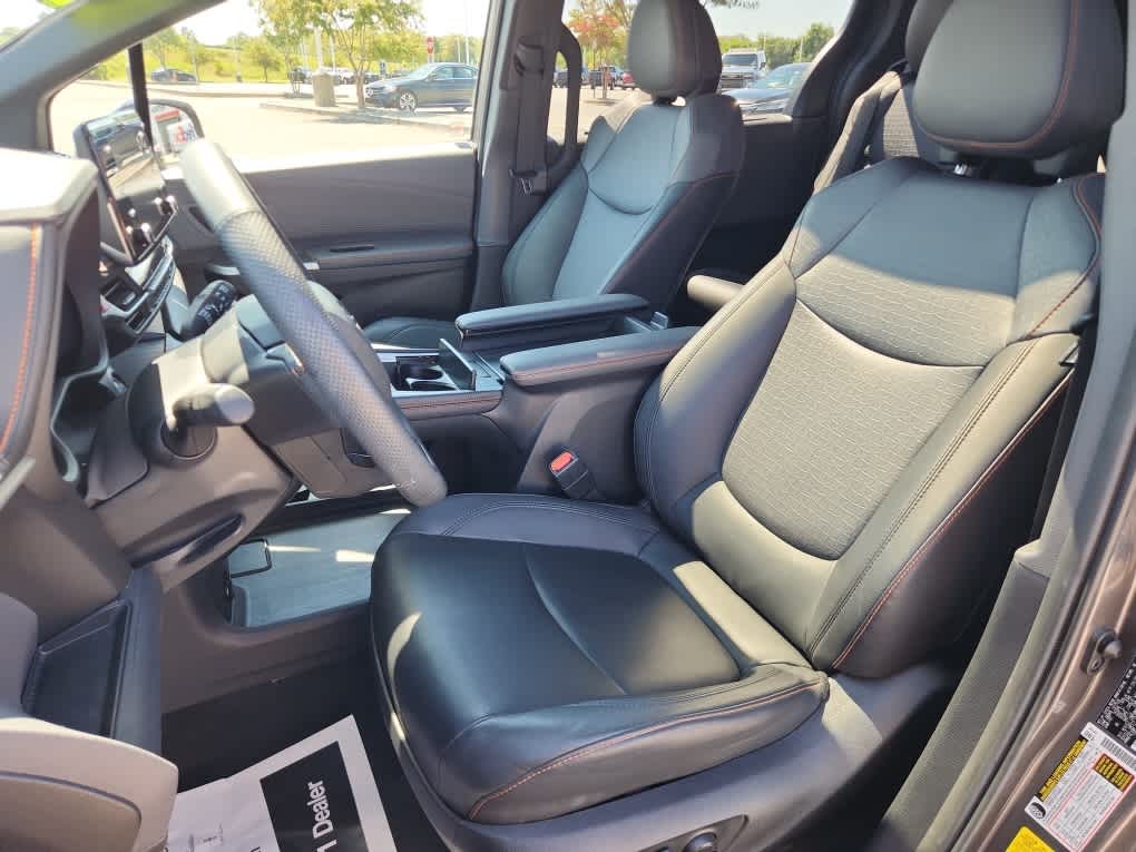 2022 Toyota Sienna XSE photo 10