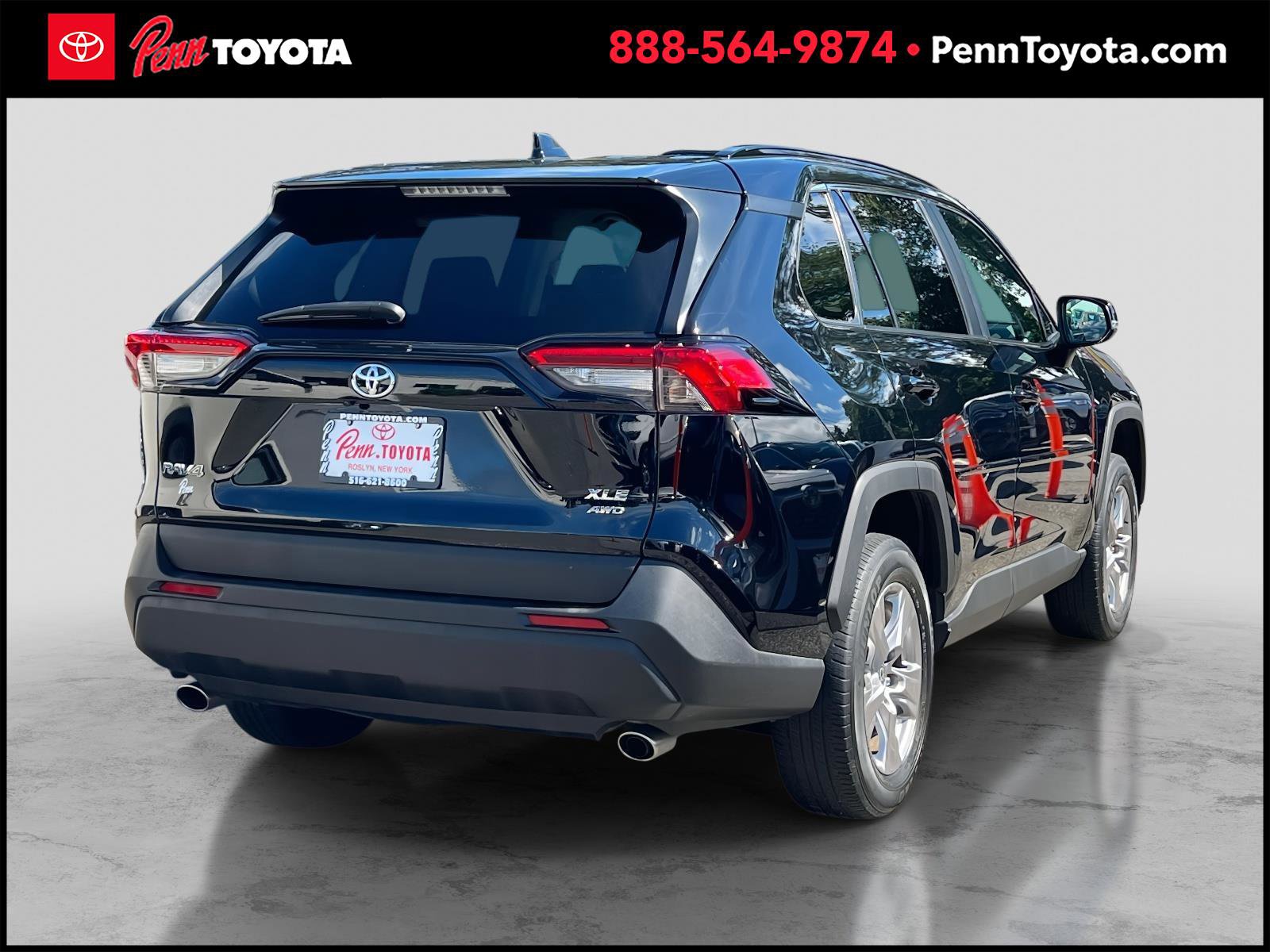 2023 Toyota RAV4 XLE photo 4