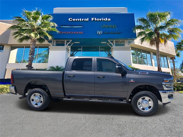 2025 Ram 2500 Tradesman photo 3