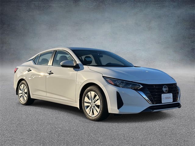 2025 Nissan Sentra S's photo