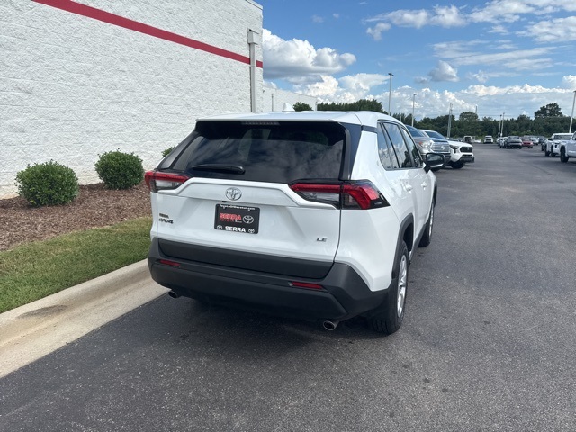 2025 Toyota RAV4 LE photo 5