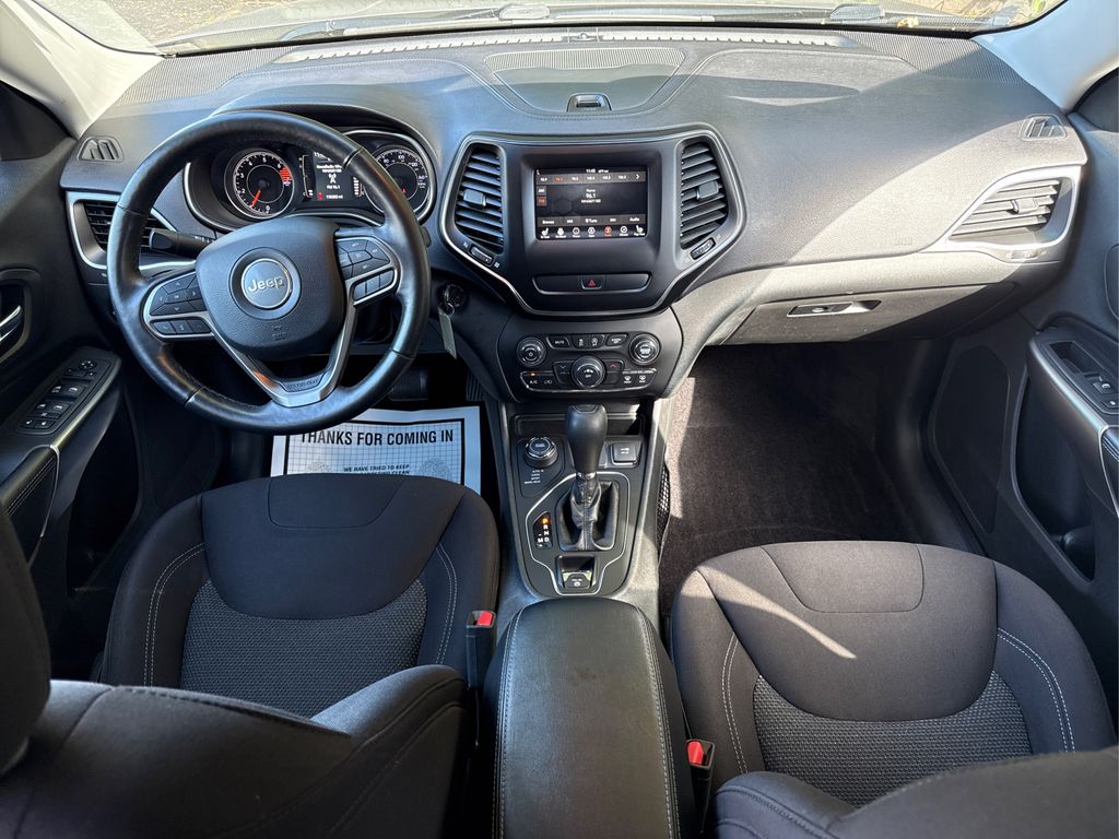2019 Jeep Cherokee Latitude photo 17