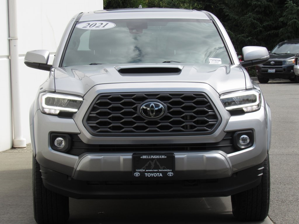 2021 Toyota Tacoma TRD Sport photo 3