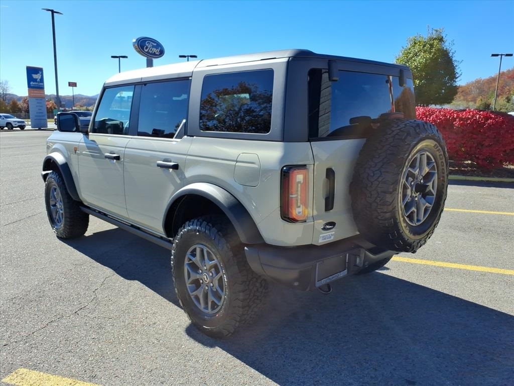 2025 Ford Bronco Badlands photo 3