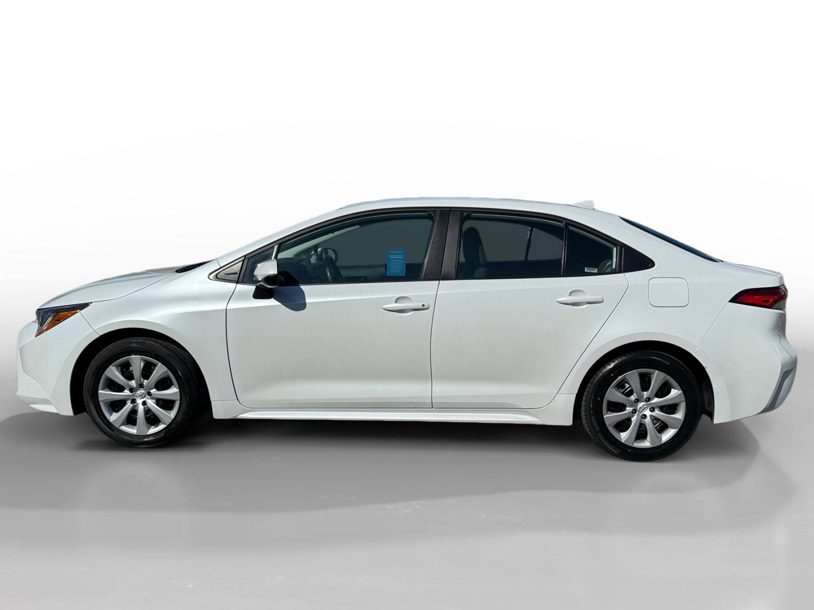 2024 Toyota Corolla LE photo 2