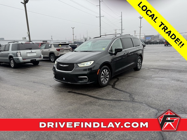 2021 Chrysler Pacifica Touring L's photo