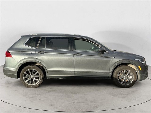 2022 Volkswagen Tiguan SE photo 6