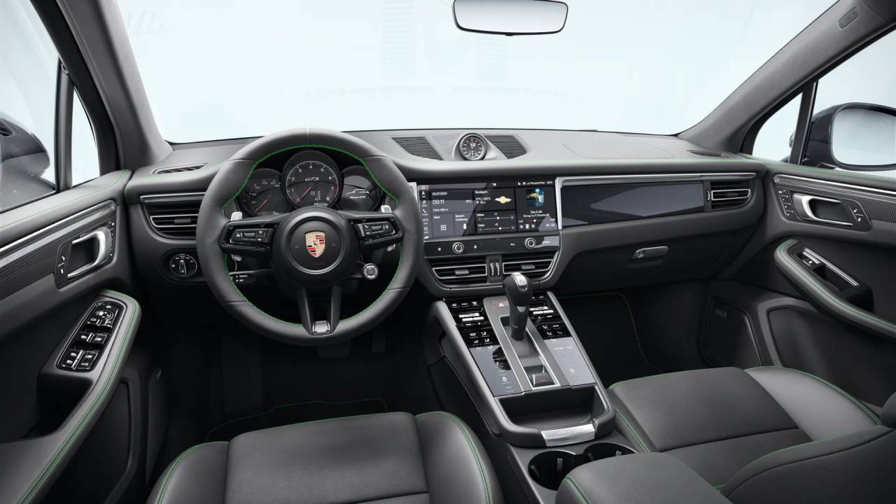 2026 Porsche Macan GTS photo 8