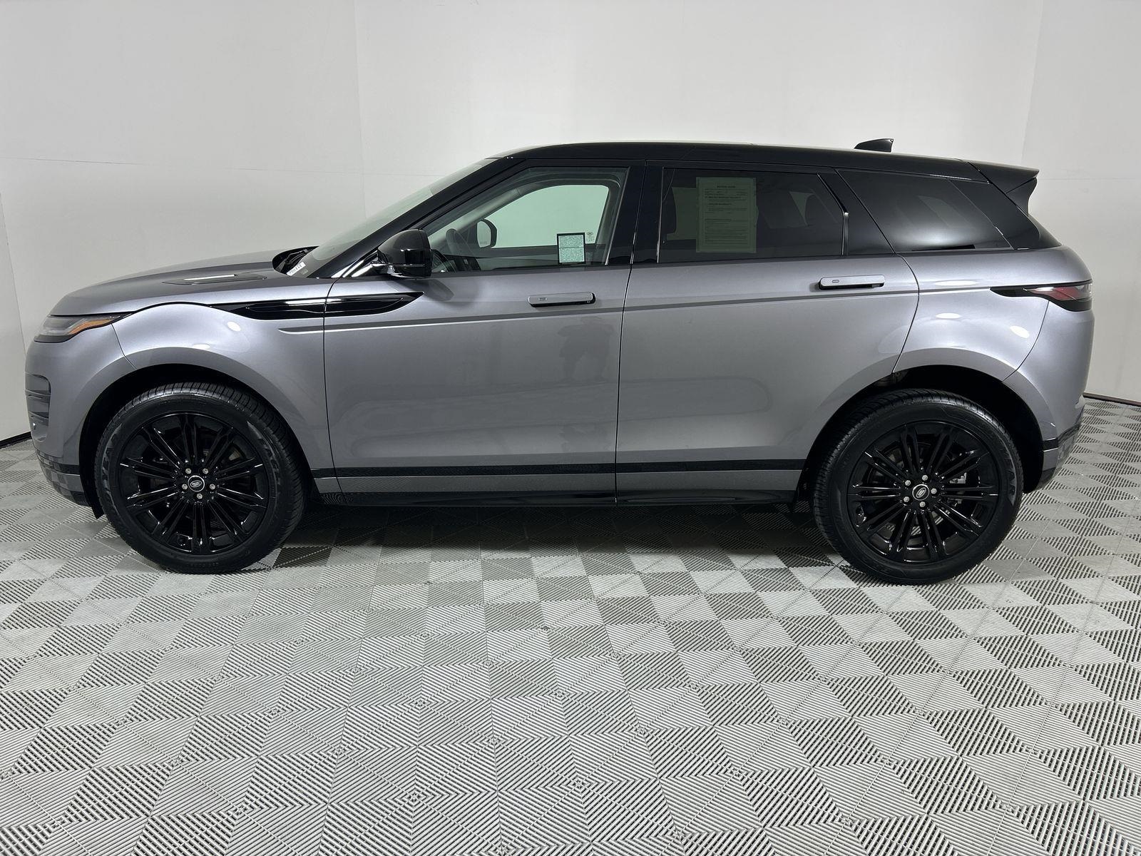 2025 Land Rover Range Rover Evoque photo 2