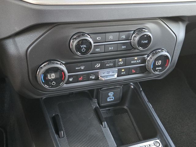 2025 Ford Bronco Outer Banks photo 11