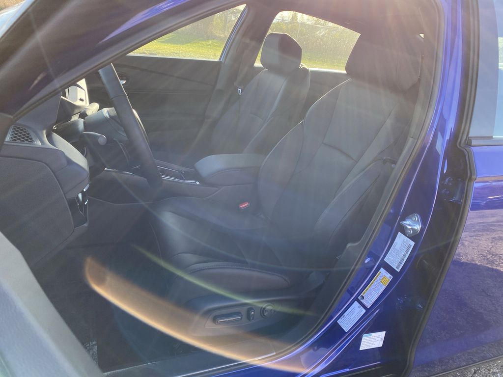 2025 Honda Accord Hybrid Sport-L photo 4