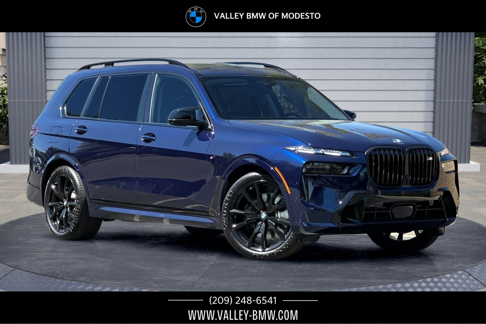 2026 BMW X7 M60i's photo