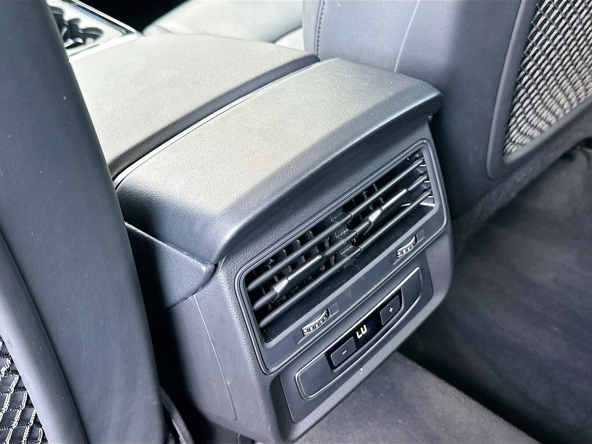 2023 Audi Q7 Premium photo 23