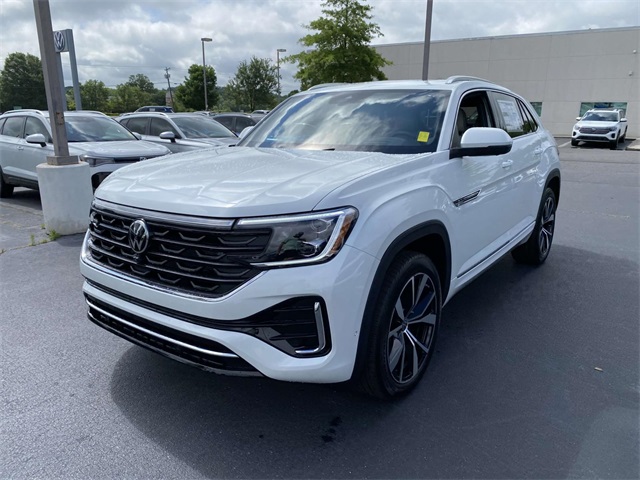 2025 Volkswagen Atlas Cross Sport SEL Premium R-Line photo 3