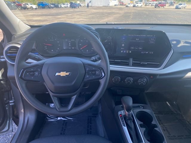 2026 Chevrolet Trax LS photo 7