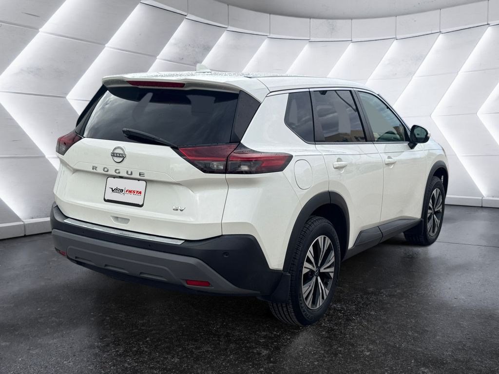 2022 Nissan Rogue SV photo 4