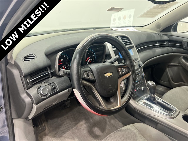2013 Chevrolet Malibu LS photo 9