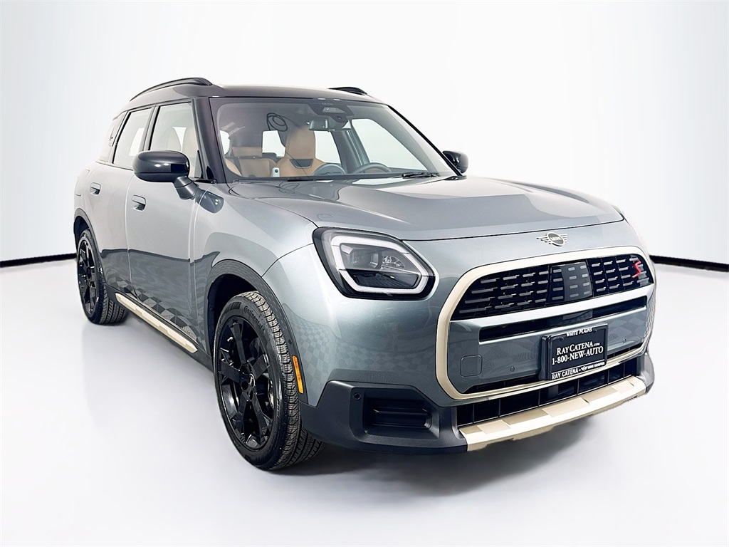 2025 MINI Countryman S's photo