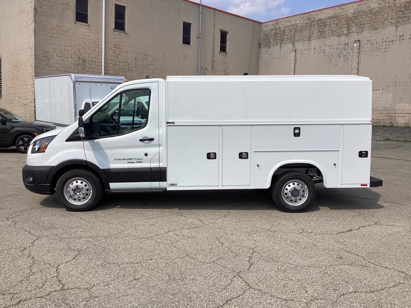 2024 Ford Transit photo 2