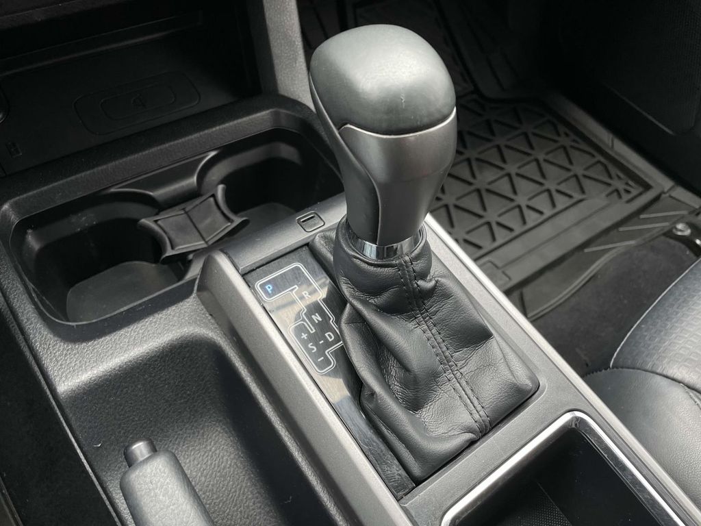 2018 Toyota Tacoma Limited photo 20
