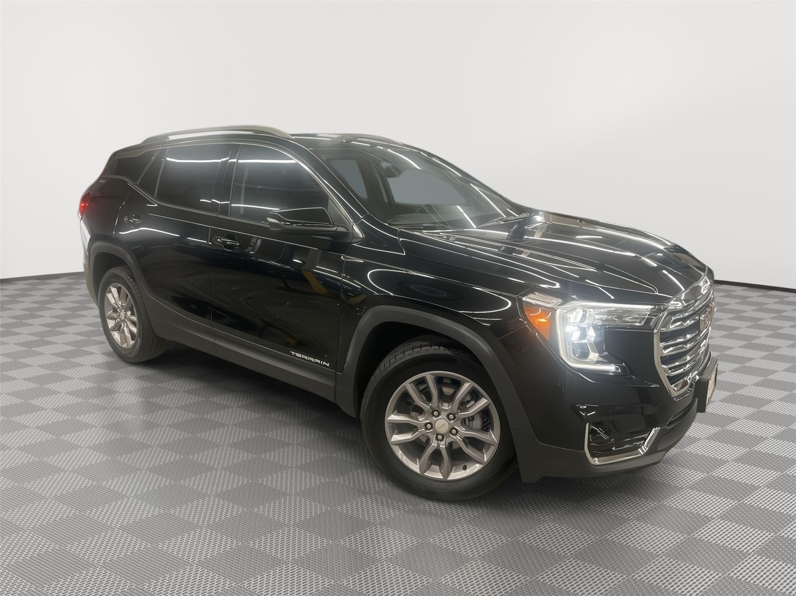 2024 Gmc Terrain SLT photo 3