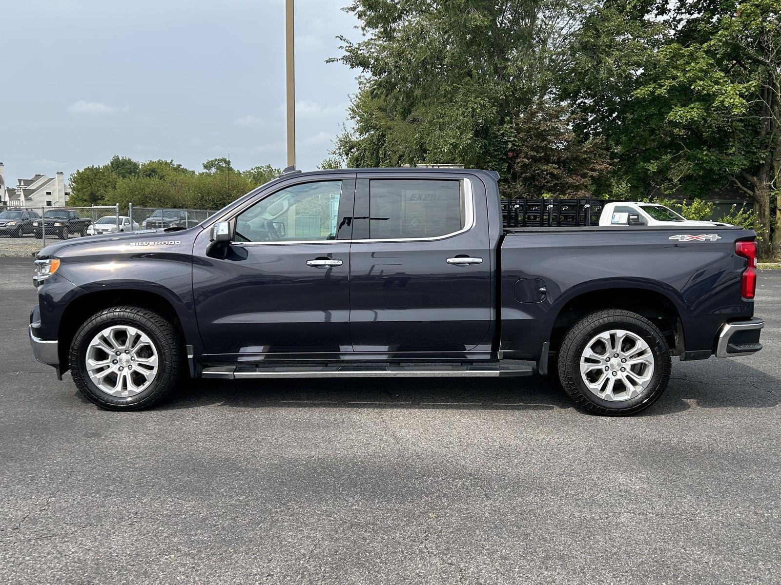 2022 Chevrolet Silverado 1500 LTZ photo 3