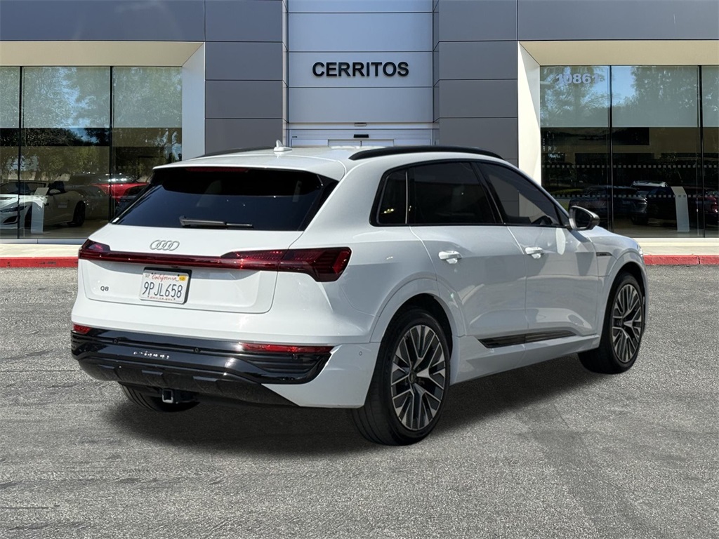 2024 Audi Q8 E-tron Premium Plus photo 5