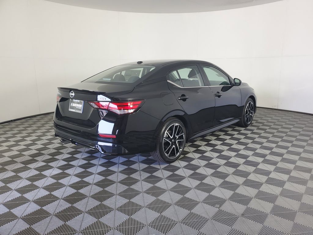 2025 Nissan Sentra SR photo 4
