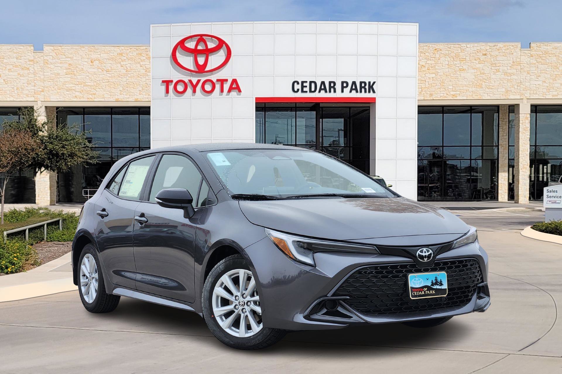 2026 Toyota Corolla Hatchback SE's photo