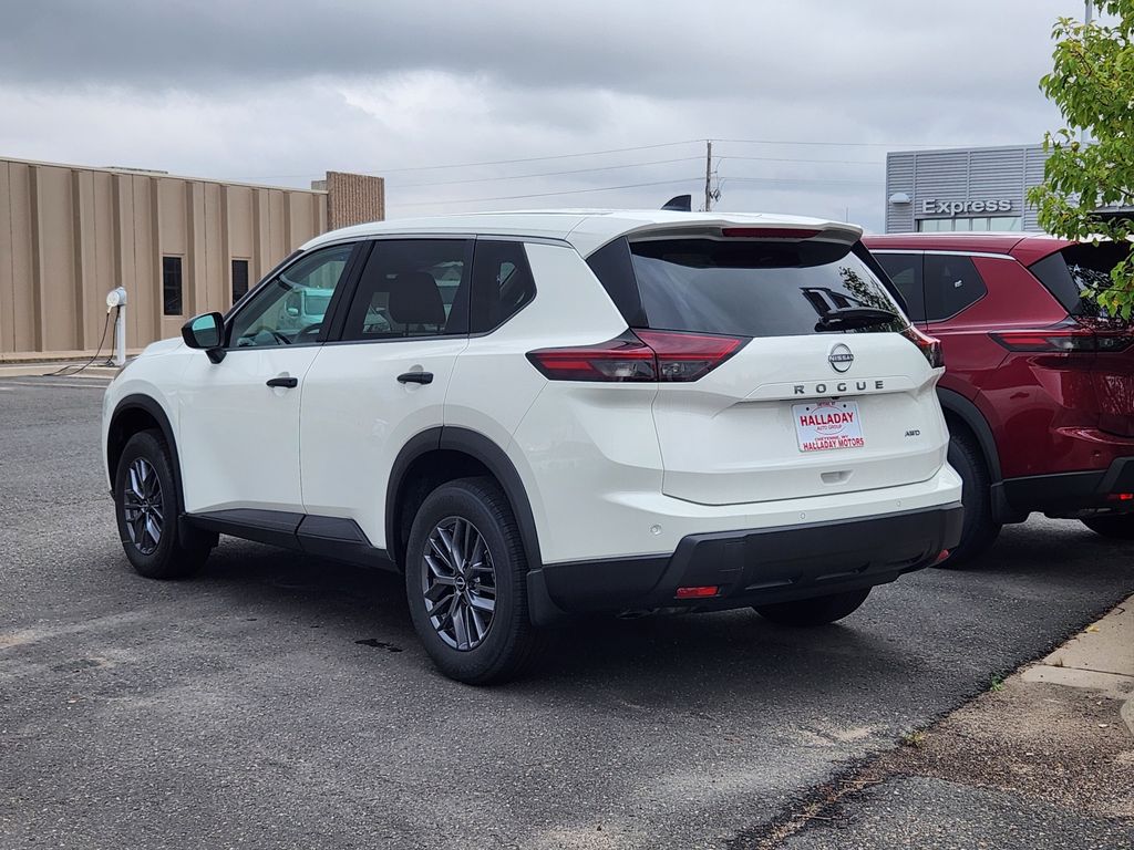 2026 Nissan Rogue S photo 3