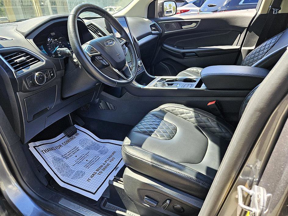 2024 Ford Edge Titanium photo 7
