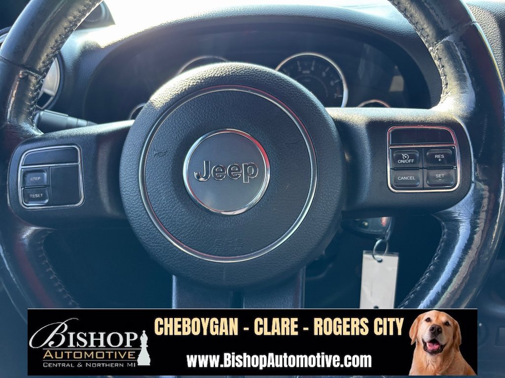 2014 Jeep Wrangler Unlimited Sahara photo 18