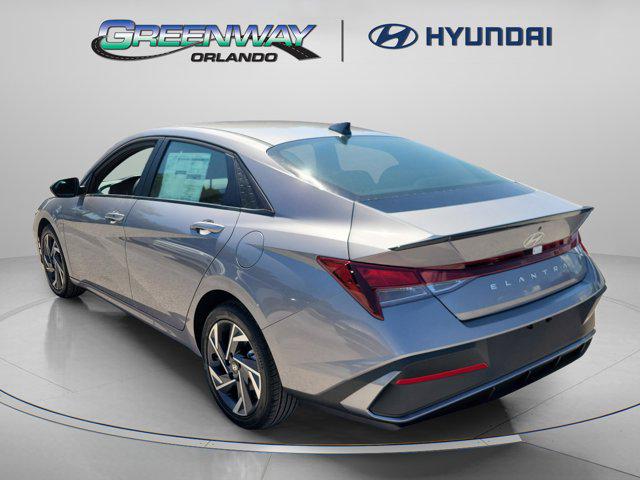 2025 Hyundai Elantra SEL Sport photo 3
