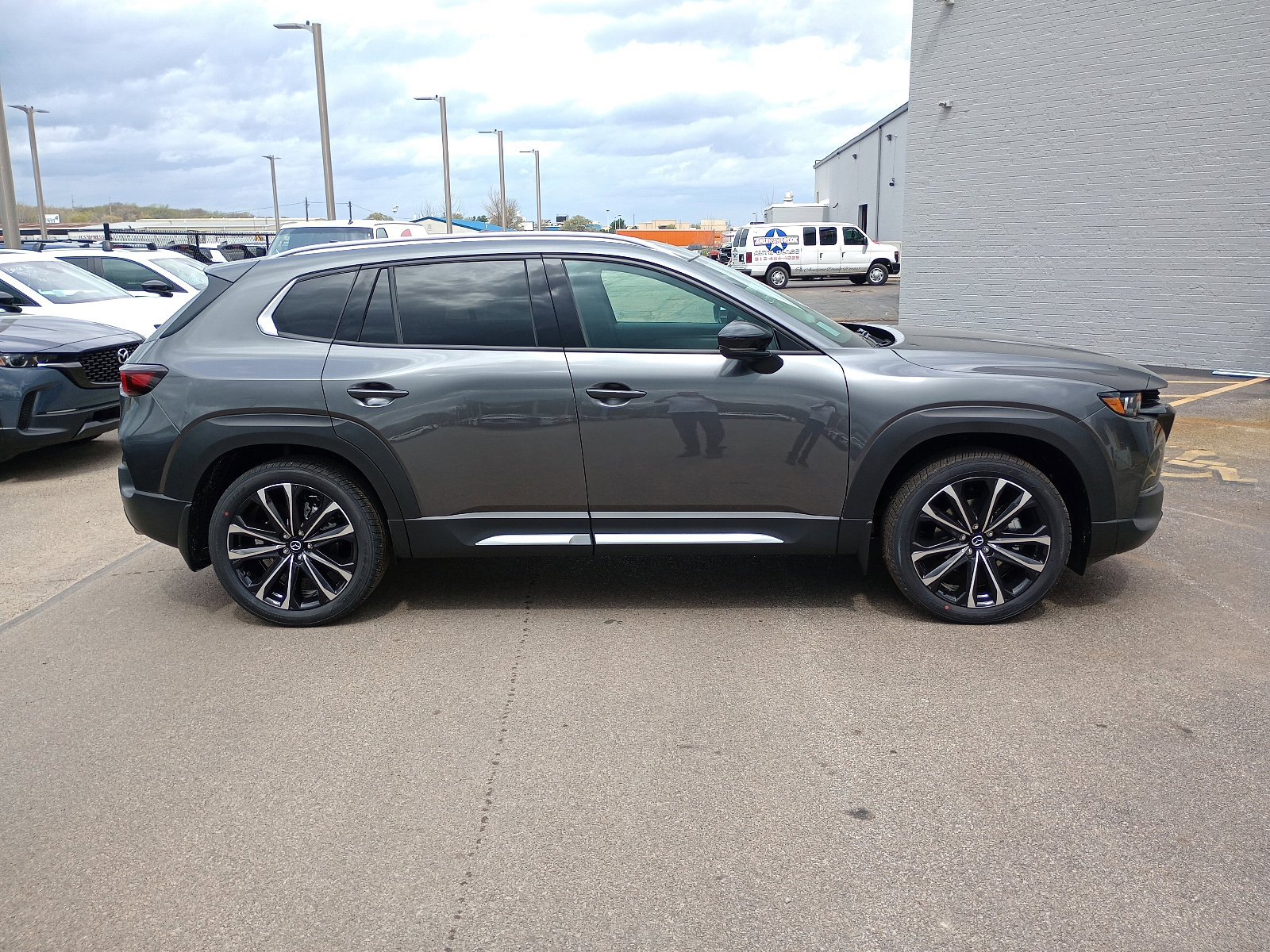 2025 Mazda CX-50 2.5 Premium Plus photo 2