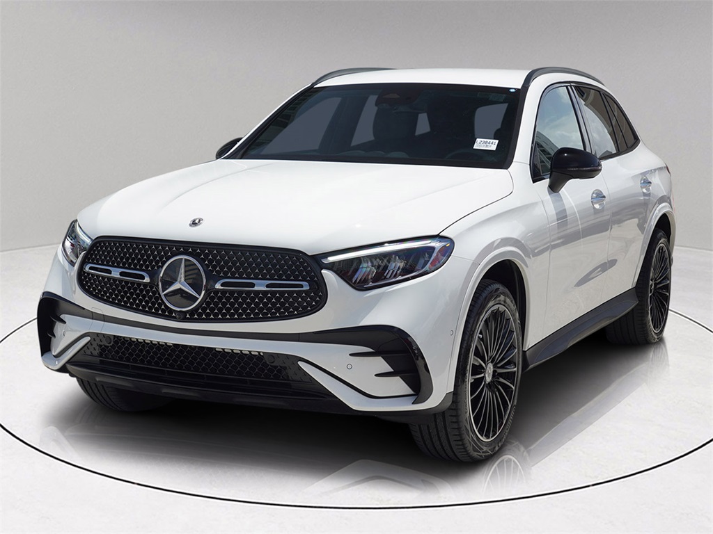 2025 Mercedes Benz GLC 300 photo 2