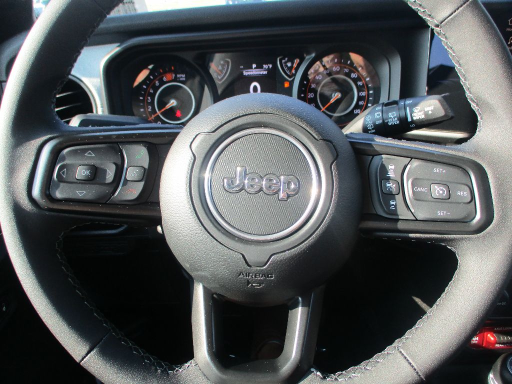 2025 Jeep Wrangler Willys photo 9